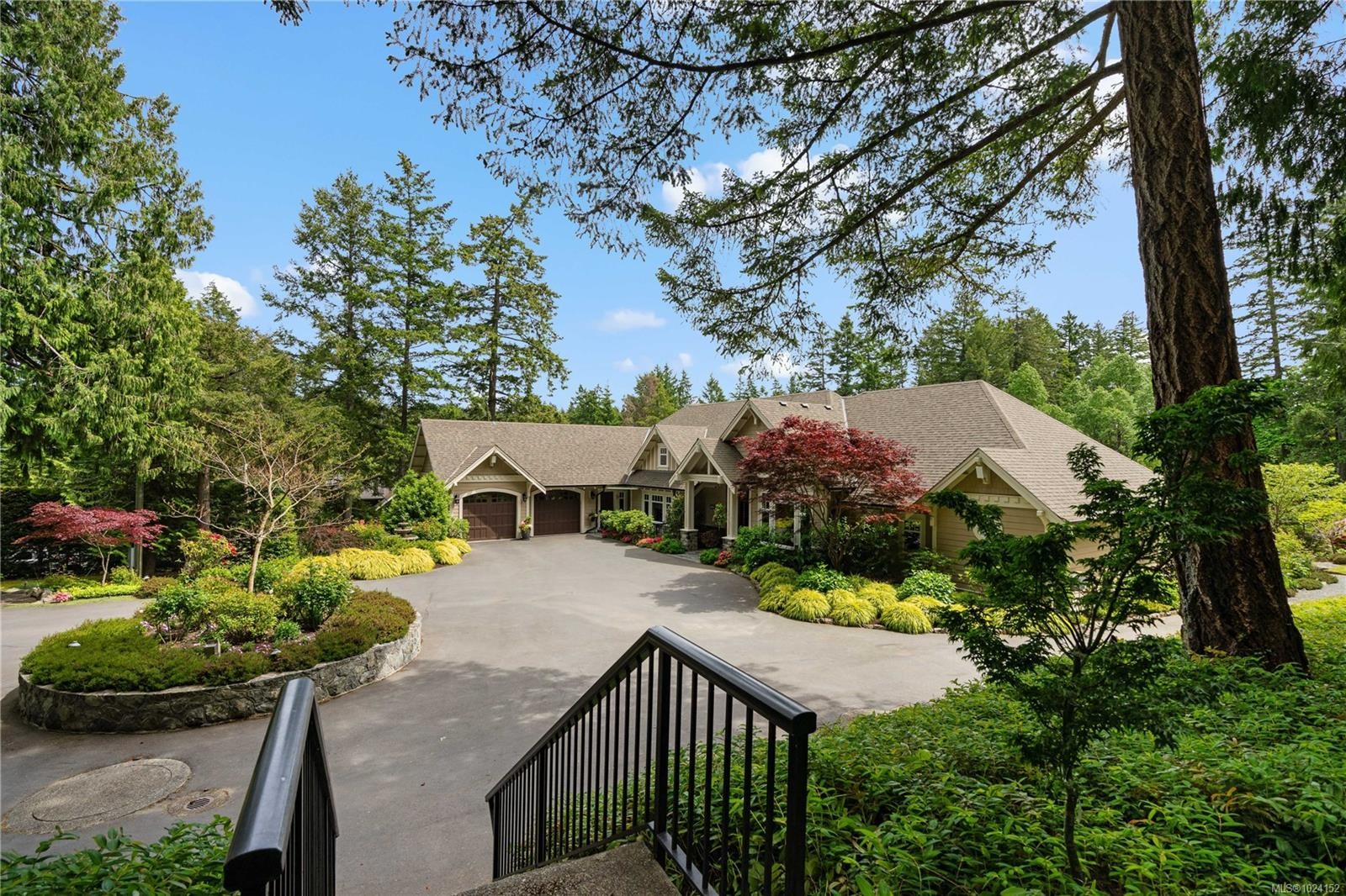 441 Glendower Rd, Saanich, BC