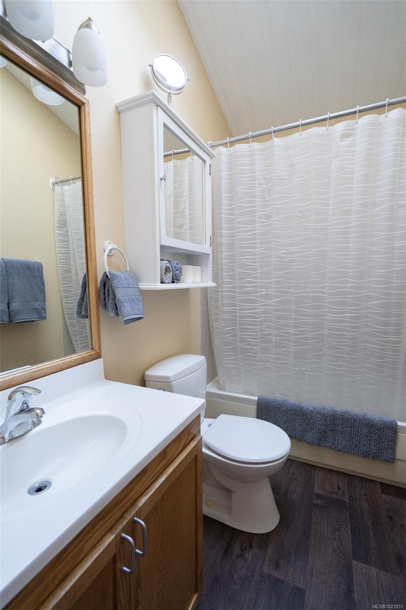 121 Thomas Rd, Salt Spring, BC