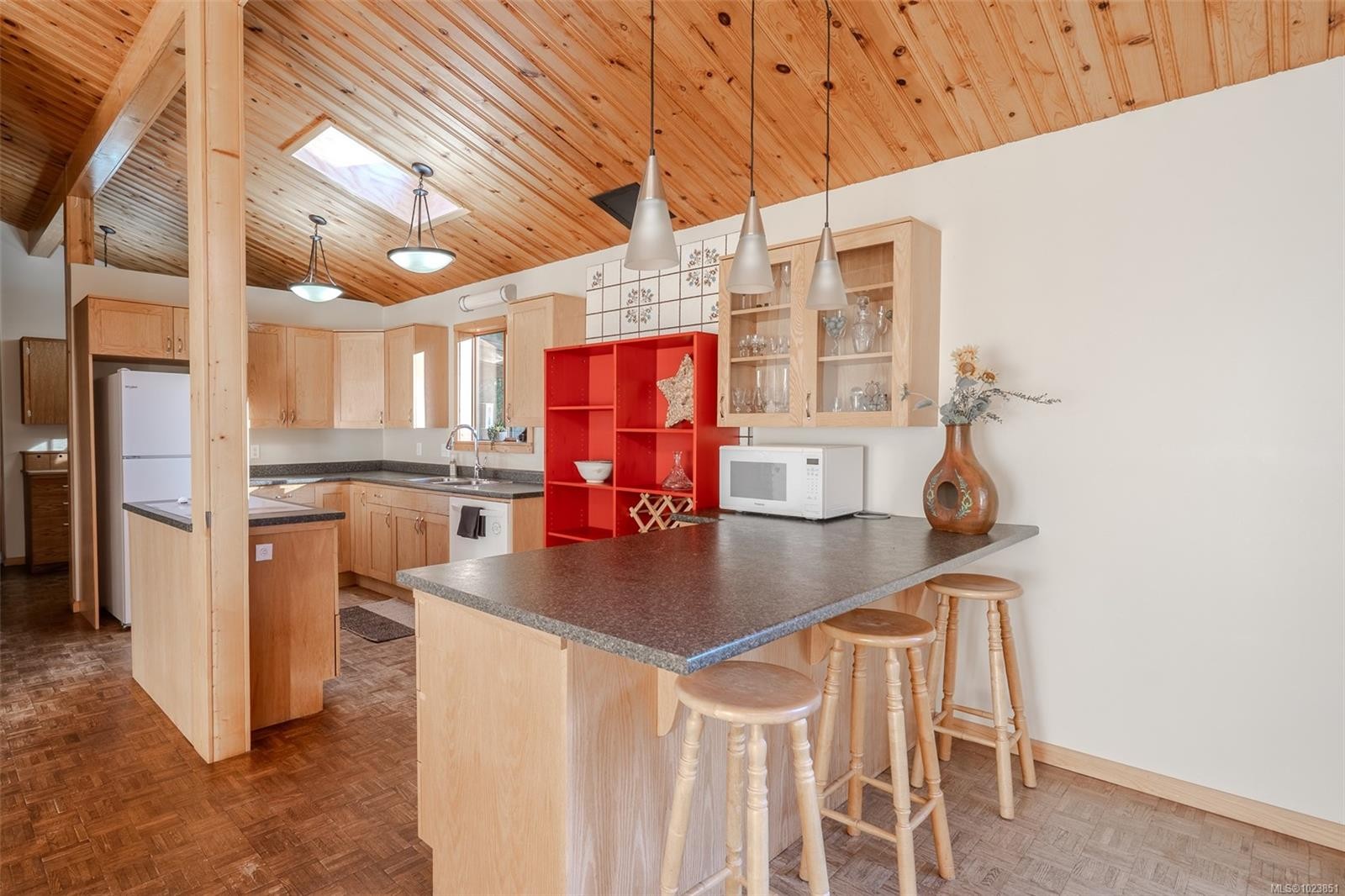 121 Thomas Rd, Salt Spring, BC