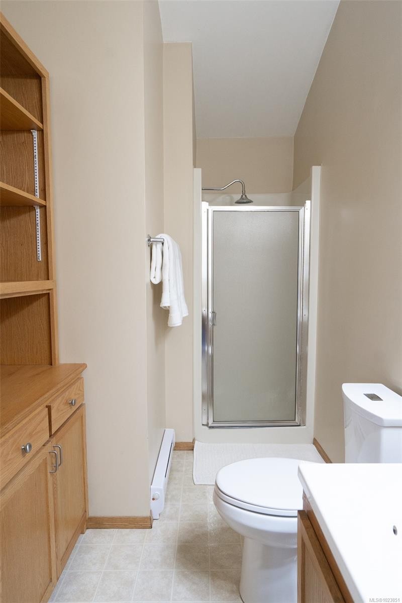 121 Thomas Rd, Salt Spring, BC