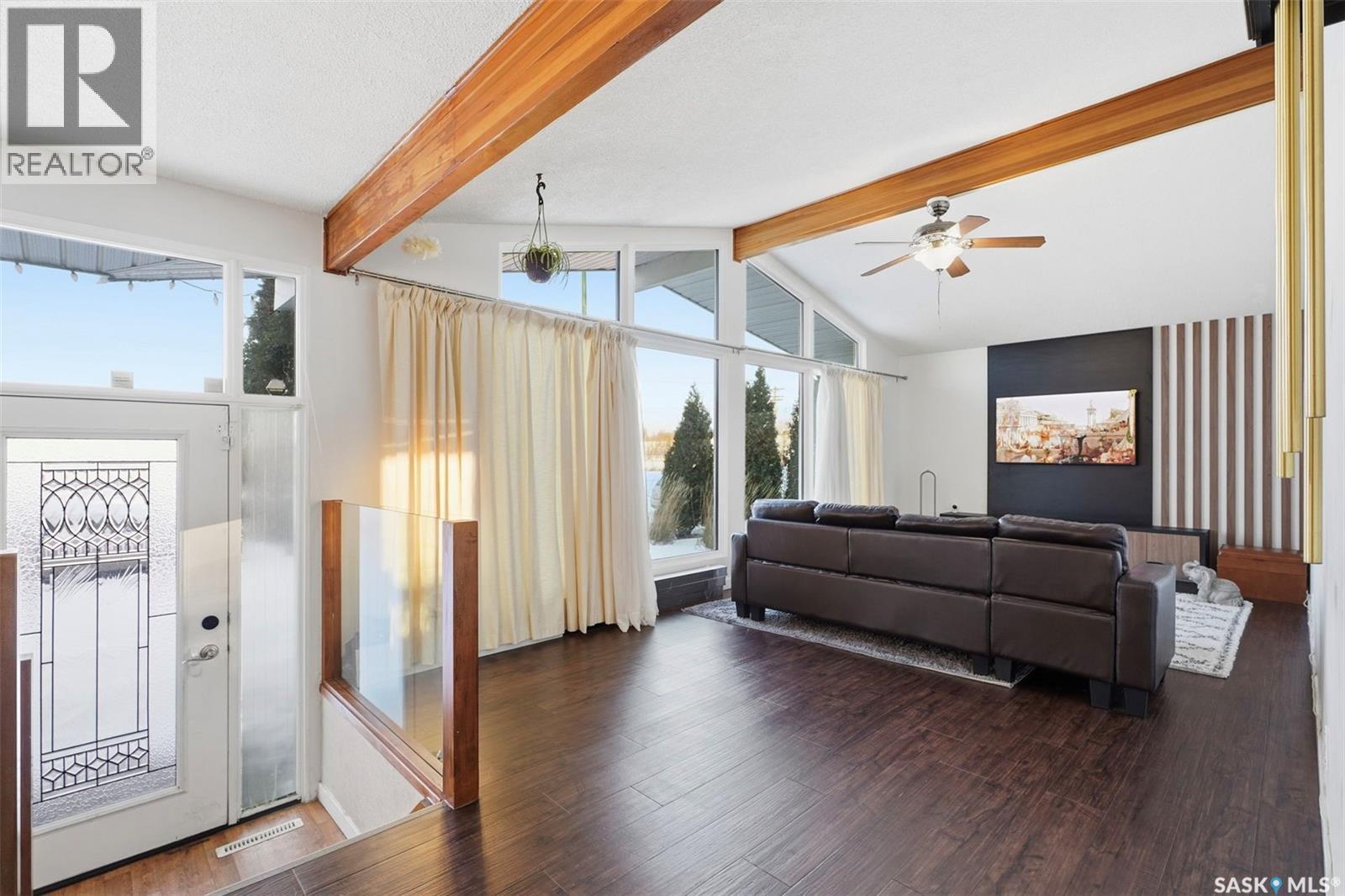 3020 14Th Street E, Saskatoon, SK - Indoor