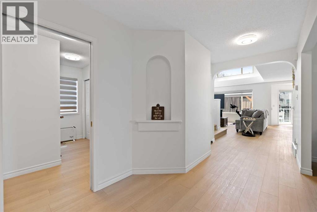 7 Country Hills Park Nw, Calgary, AB - Indoor Photo Showing Other Room