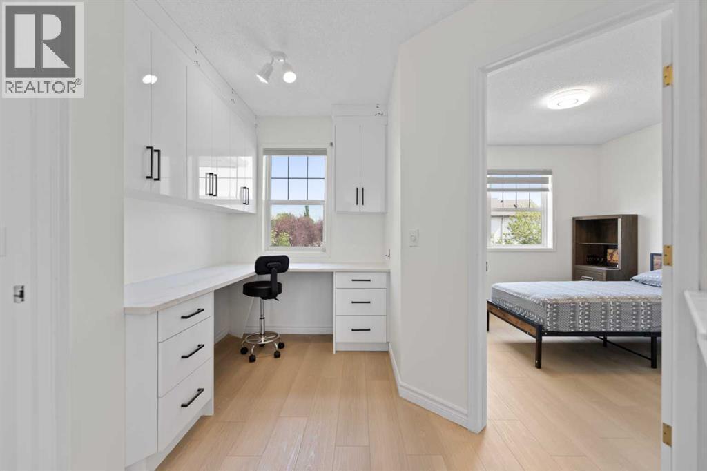 7 Country Hills Park Nw, Calgary, AB - Indoor