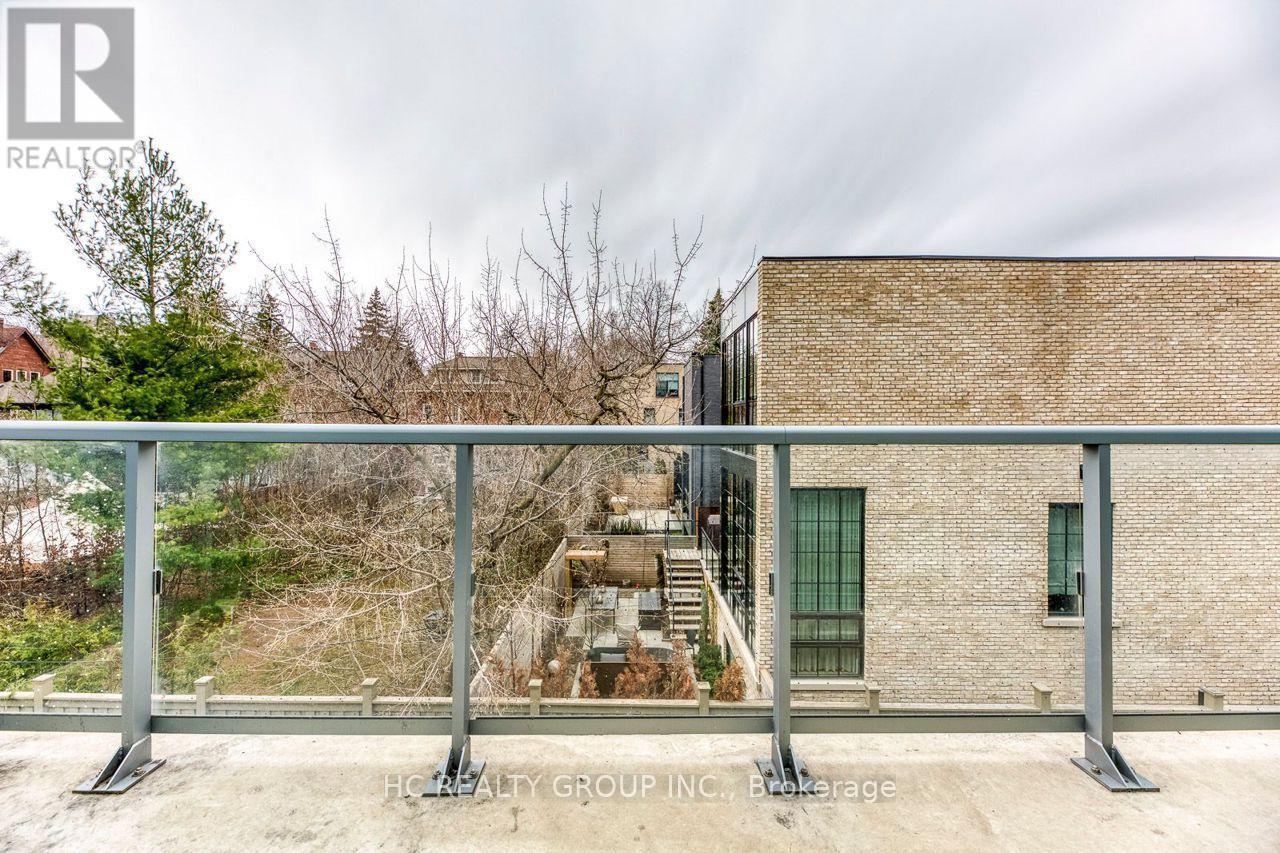 302 - 6 Parkwood Avenue, Toronto, ON - Outdoor With Balcony