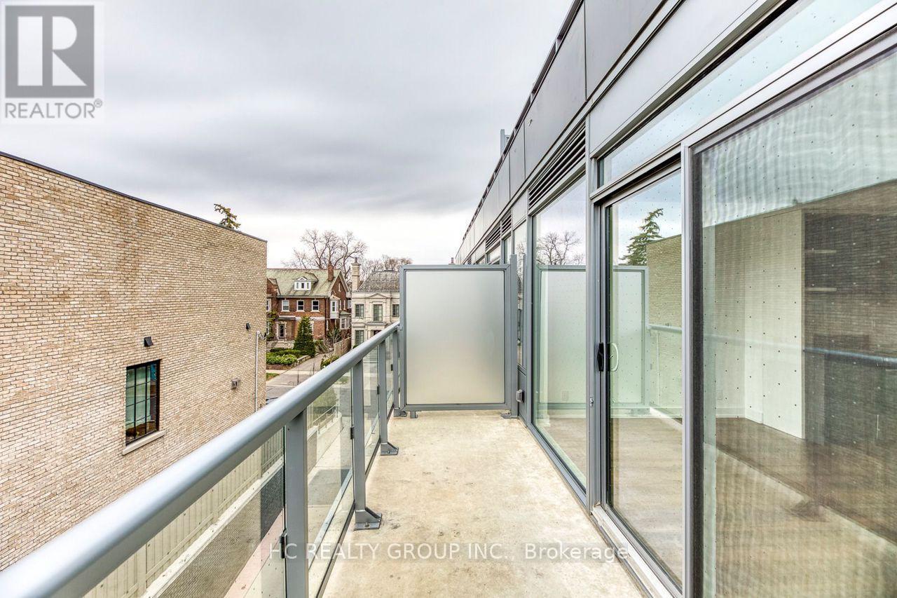 302 - 6 Parkwood Avenue, Toronto, ON - Outdoor With Balcony With Exterior