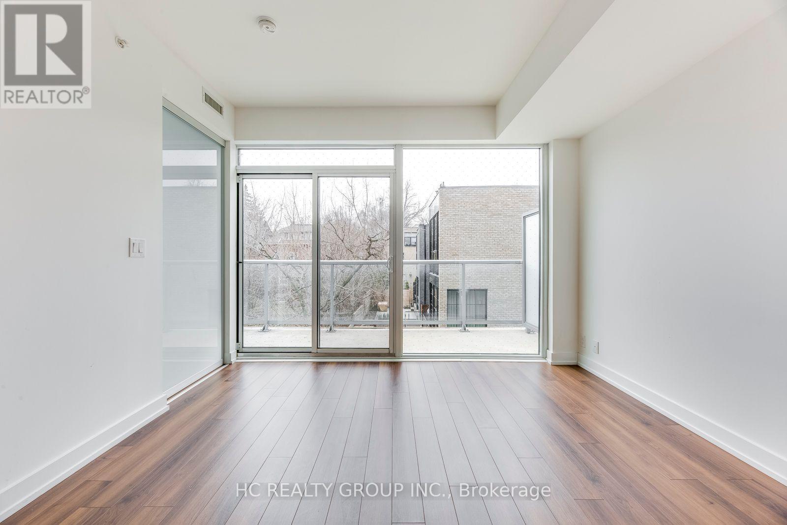 302 - 6 Parkwood Avenue, Toronto, ON - Indoor Photo Showing Other Room