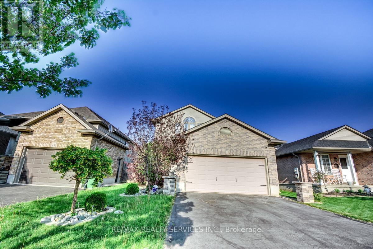 21 Faith Boulevard, St. Thomas, ON - Outdoor With Facade