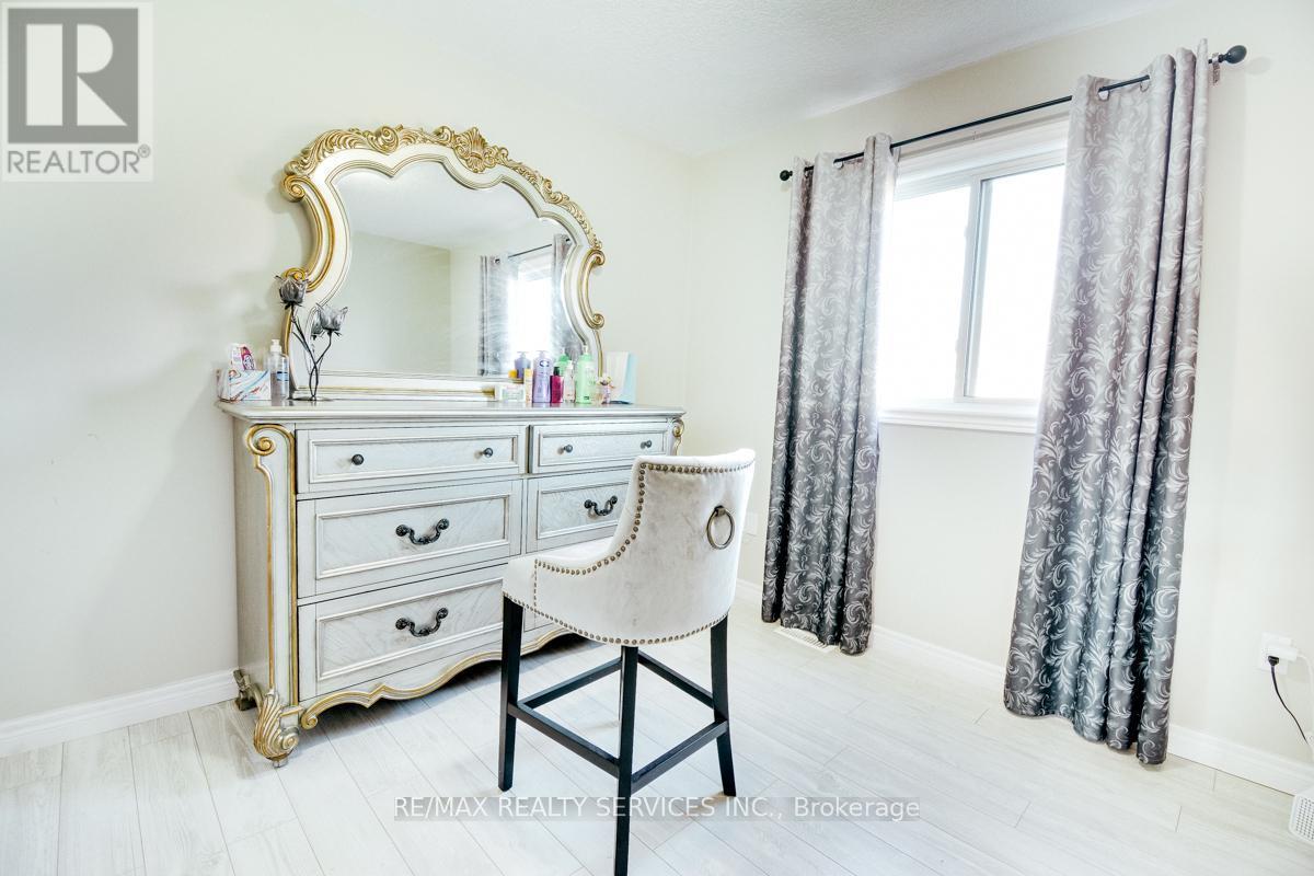 21 Faith Boulevard, St. Thomas, ON - Indoor Photo Showing Bathroom