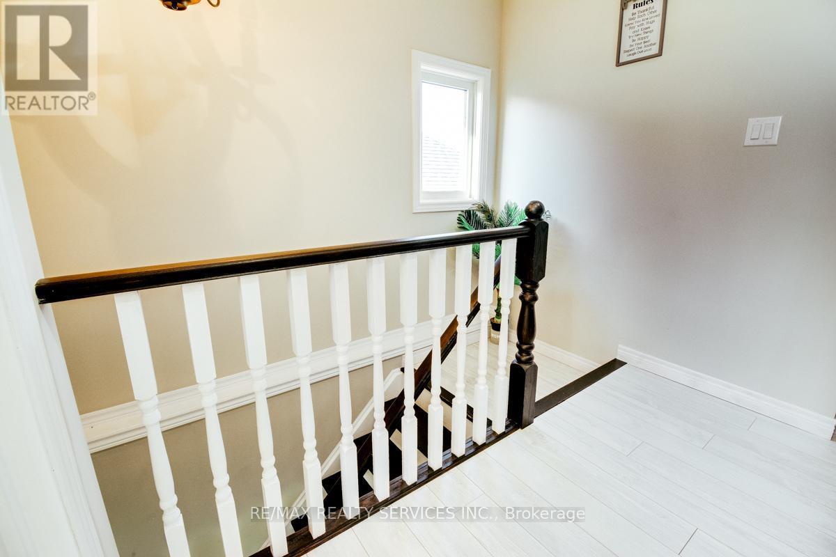 21 Faith Boulevard, St. Thomas, ON - Indoor Photo Showing Other Room