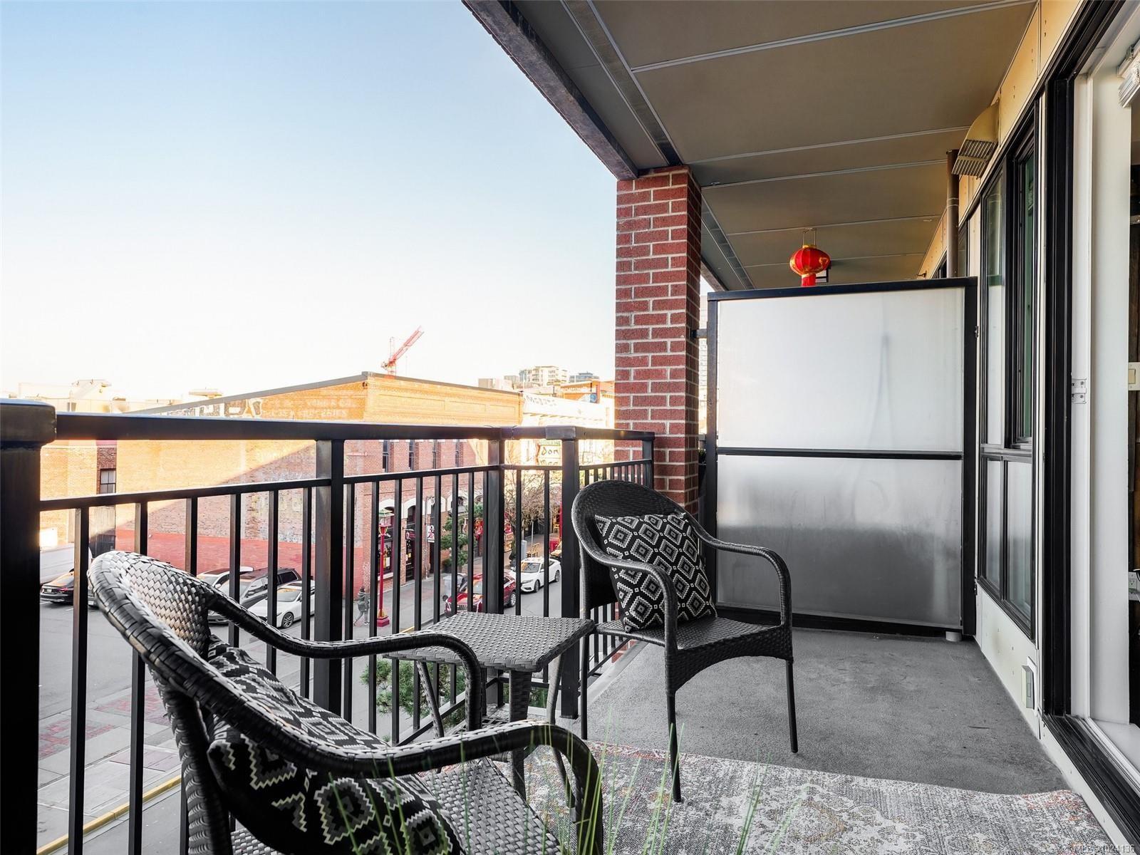 305-517 Fisgard St, Victoria, BC - Outdoor With Exterior