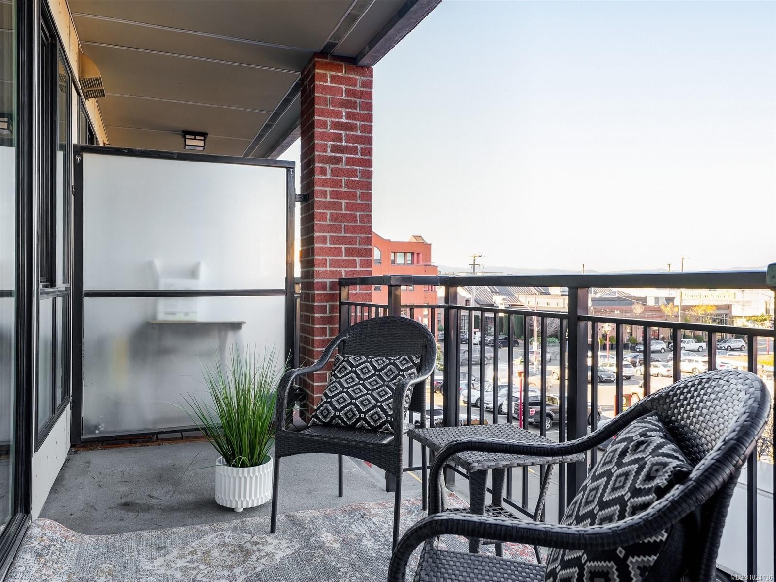 305-517 Fisgard St, Victoria, BC - Outdoor With Exterior