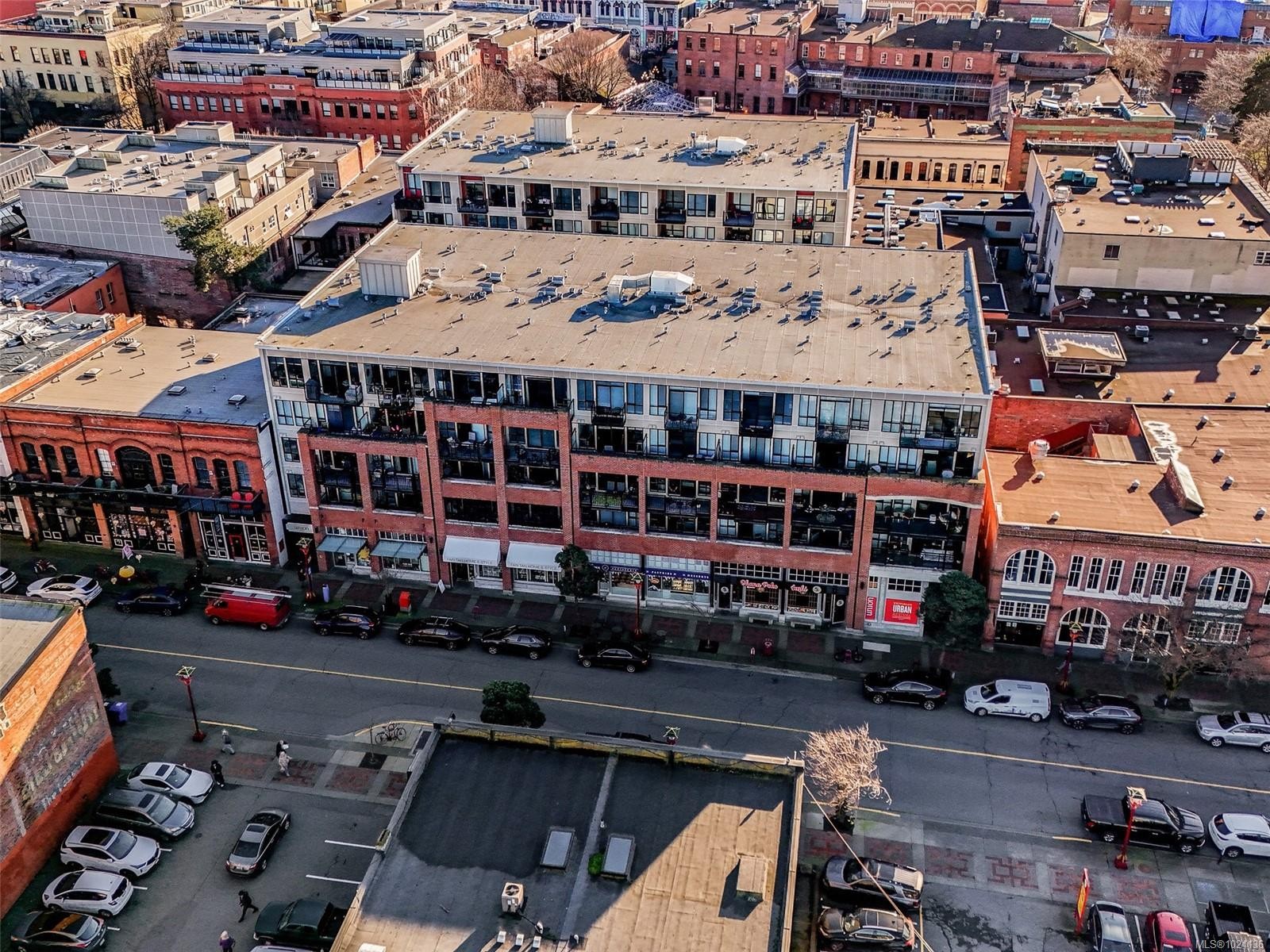 305-517 Fisgard St, Victoria, BC - With View