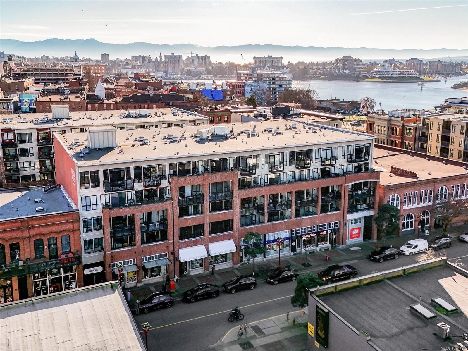 305-517 Fisgard St, Victoria, BC - Outdoor With View