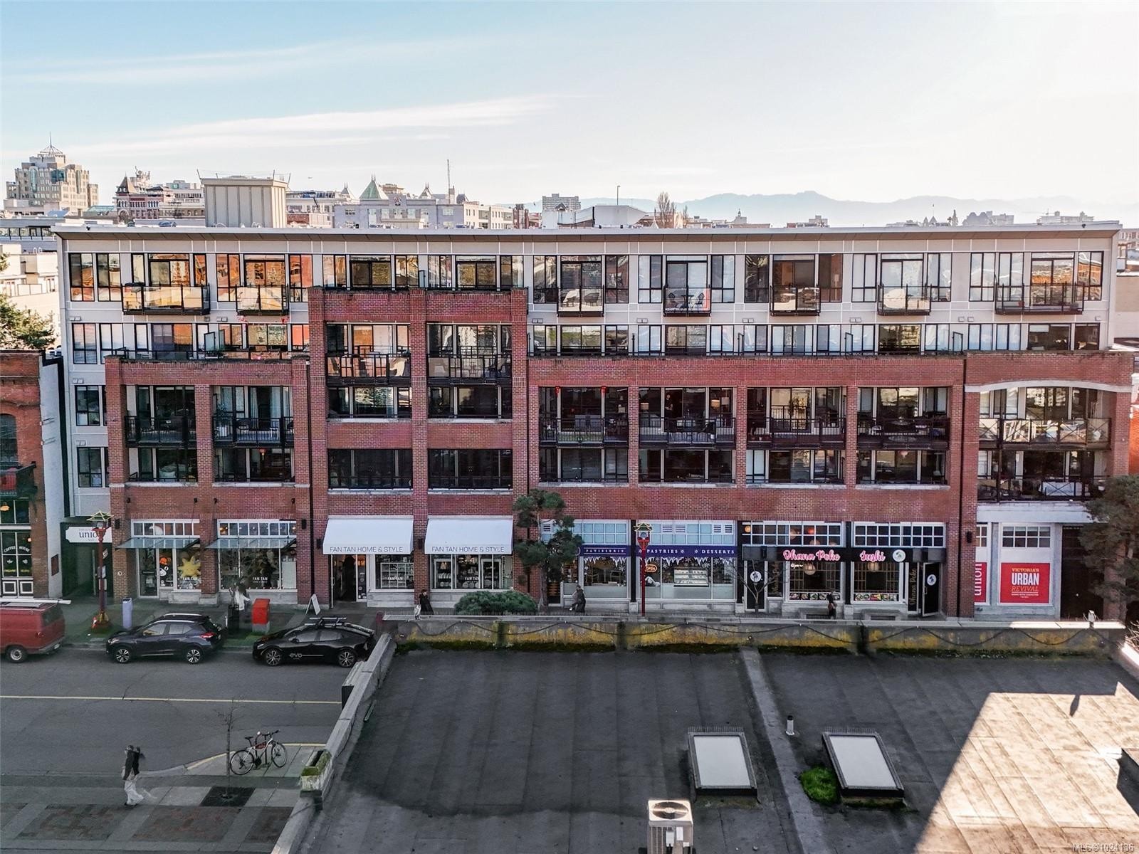 305-517 Fisgard St, Victoria, BC - Outdoor