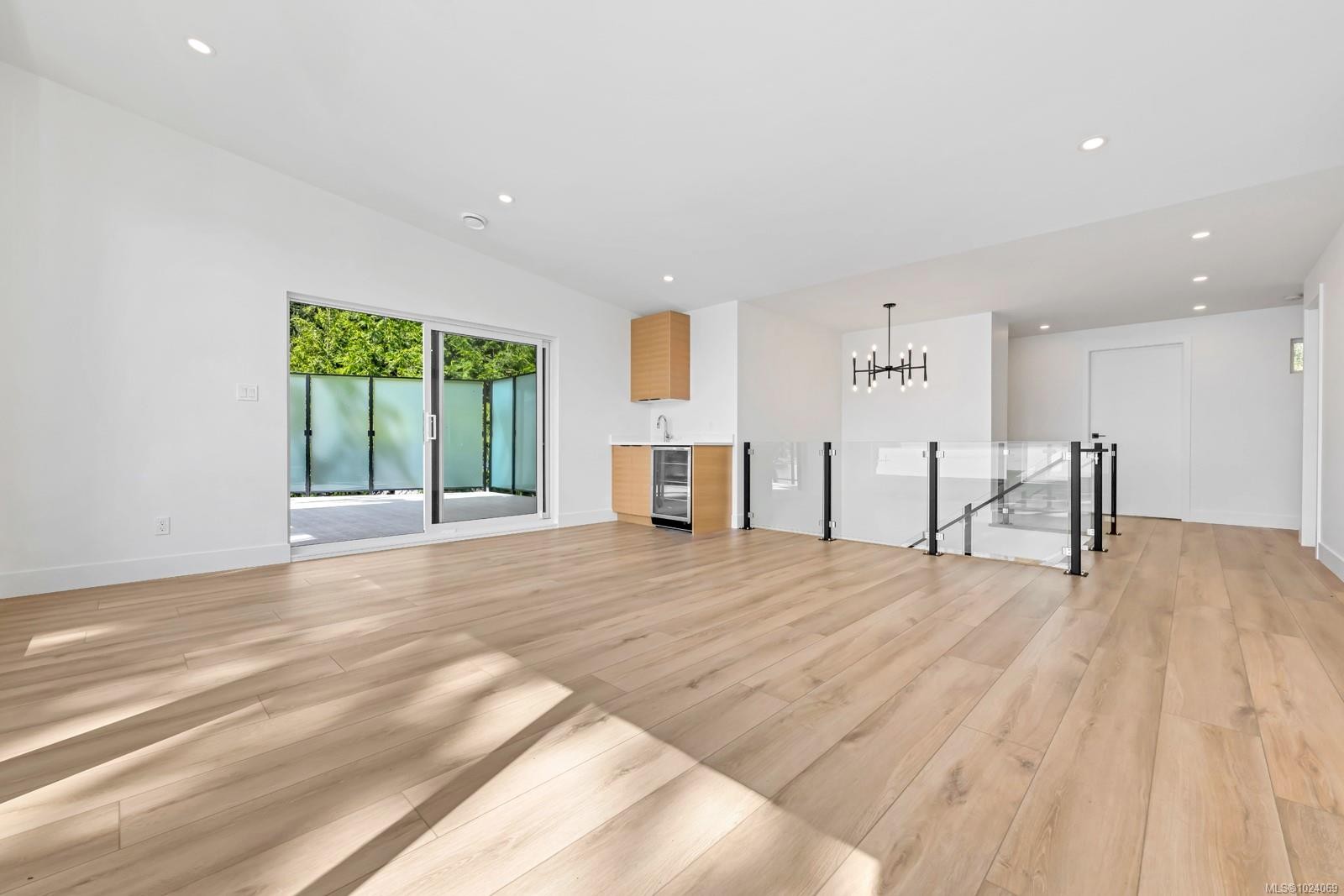 8394 Sa-Seen-Os Rd, Youbou, BC