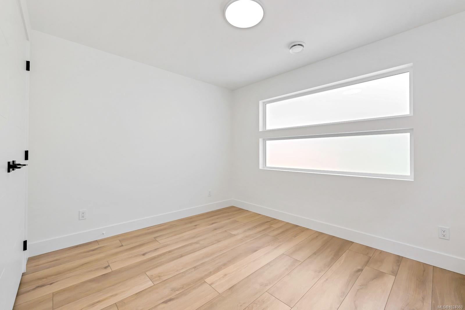 8394 Sa-Seen-Os Rd, Youbou, BC