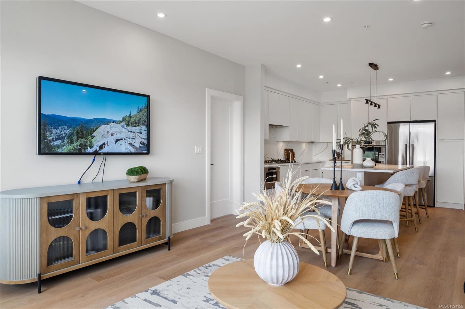 111-1810 Selenite Pl, Langford, BC - Indoor