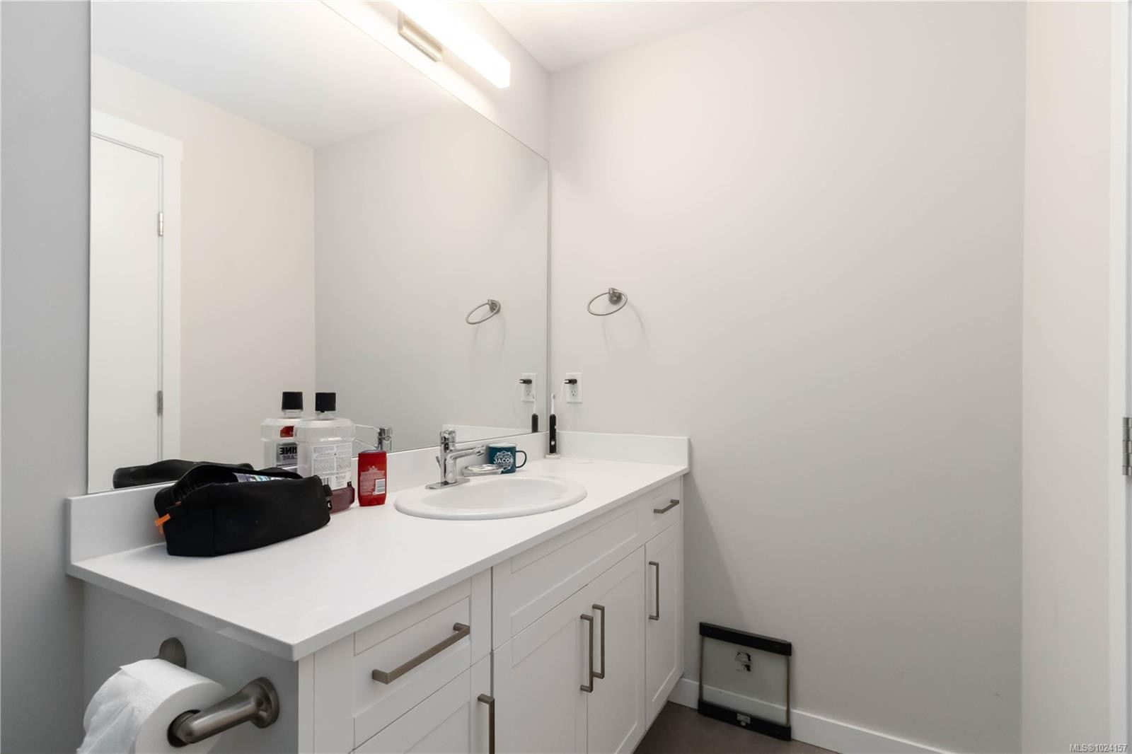 602-868 Orono Ave, Langford, BC - Indoor Photo Showing Bathroom