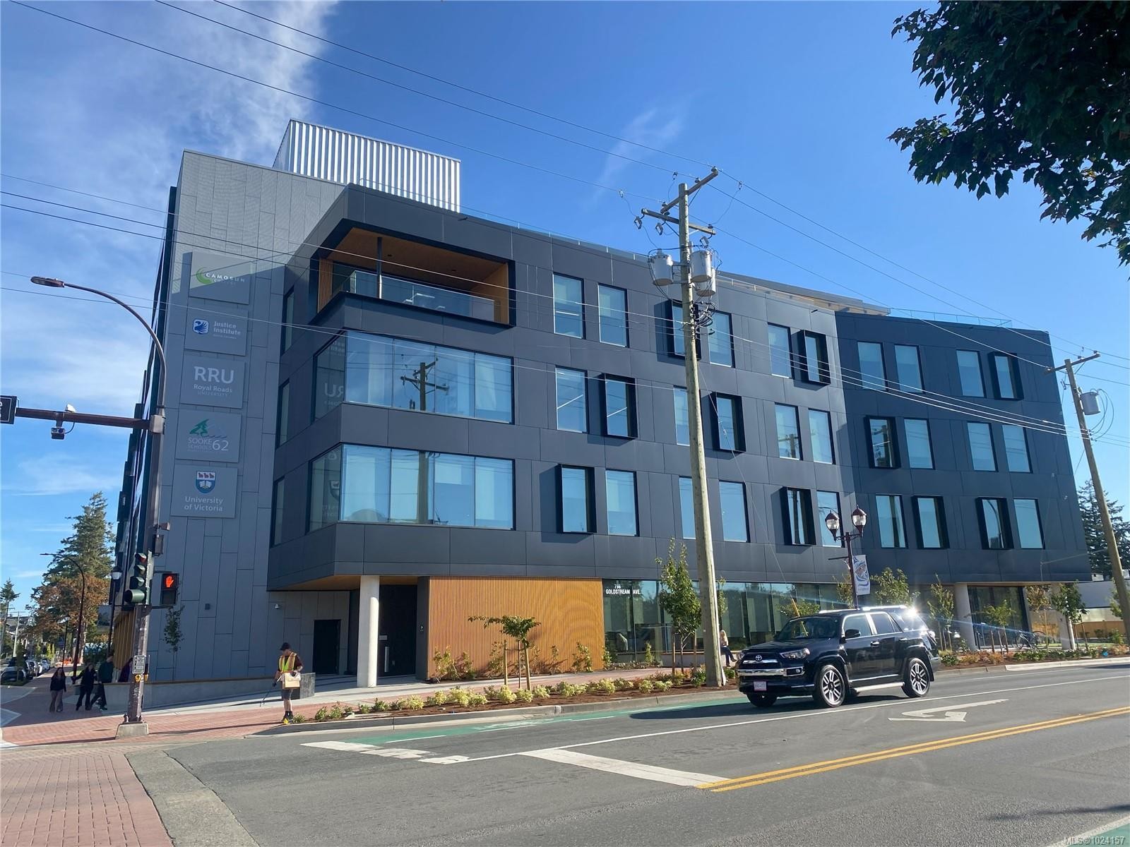 602-868 Orono Ave, Langford, BC - Outdoor With Facade