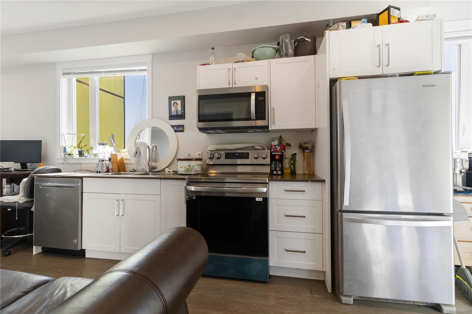 602-868 Orono Ave, Langford, BC - Indoor Photo Showing Kitchen With Stainless Steel Kitchen