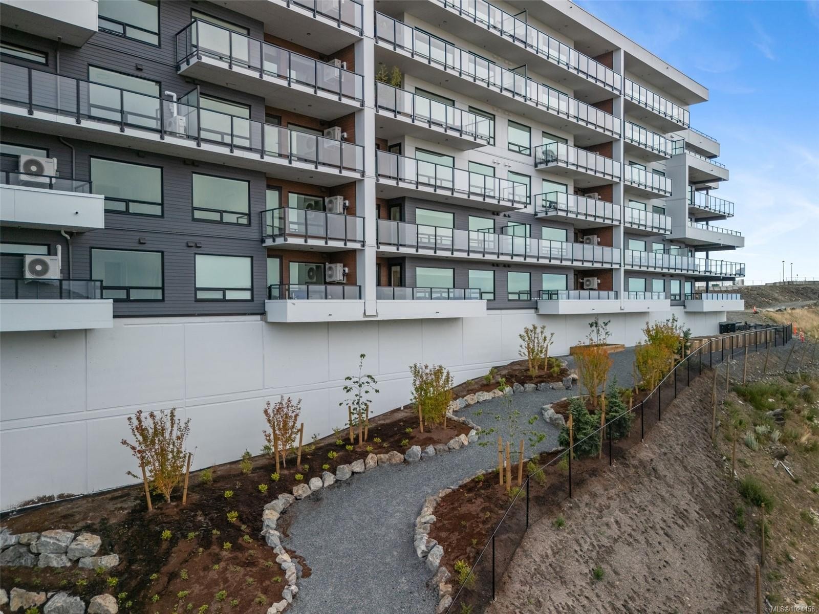 508-1810 Selenite Pl, Langford, BC - Outdoor