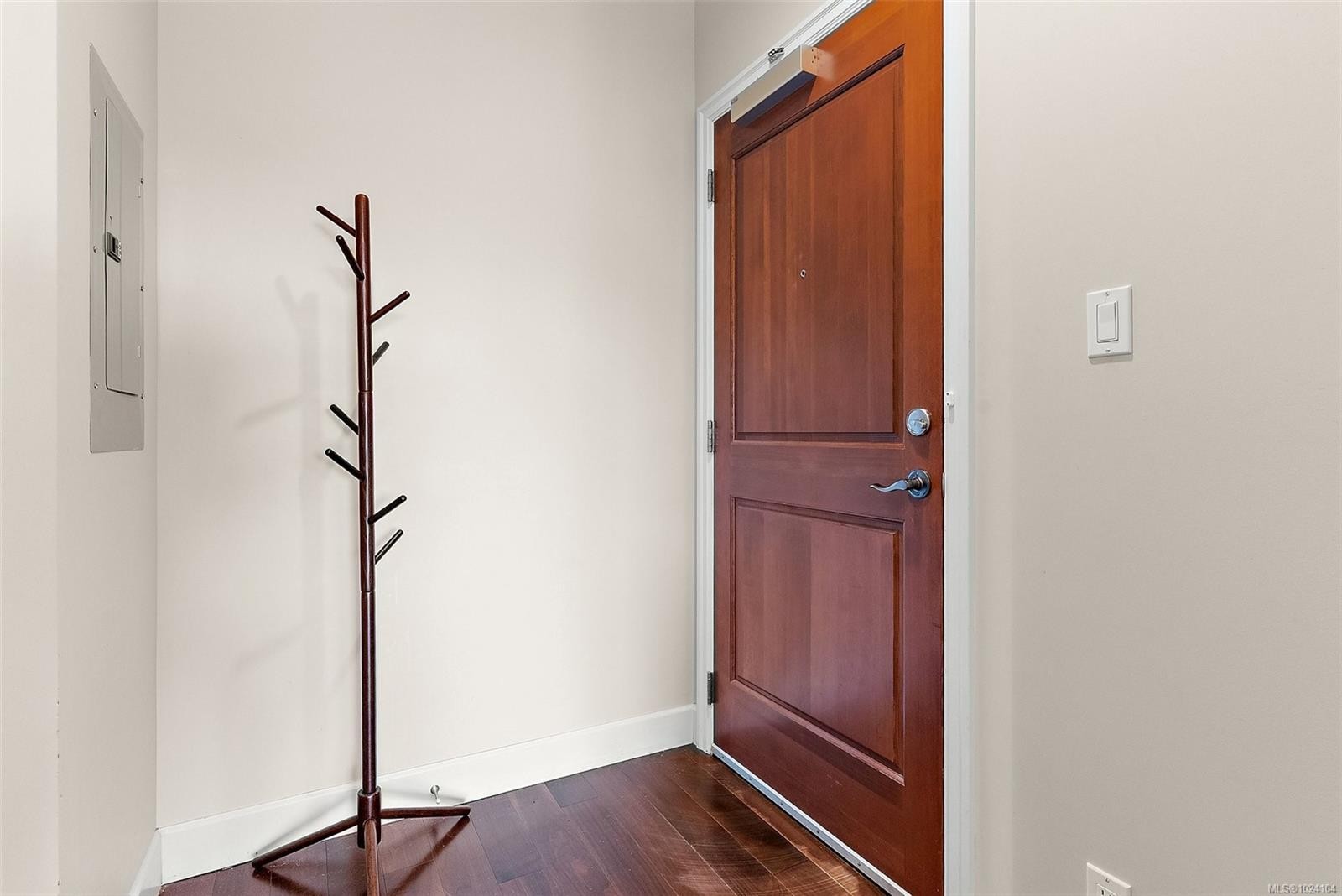 407-2006 Troon Crt, Langford, BC - Indoor Photo Showing Other Room