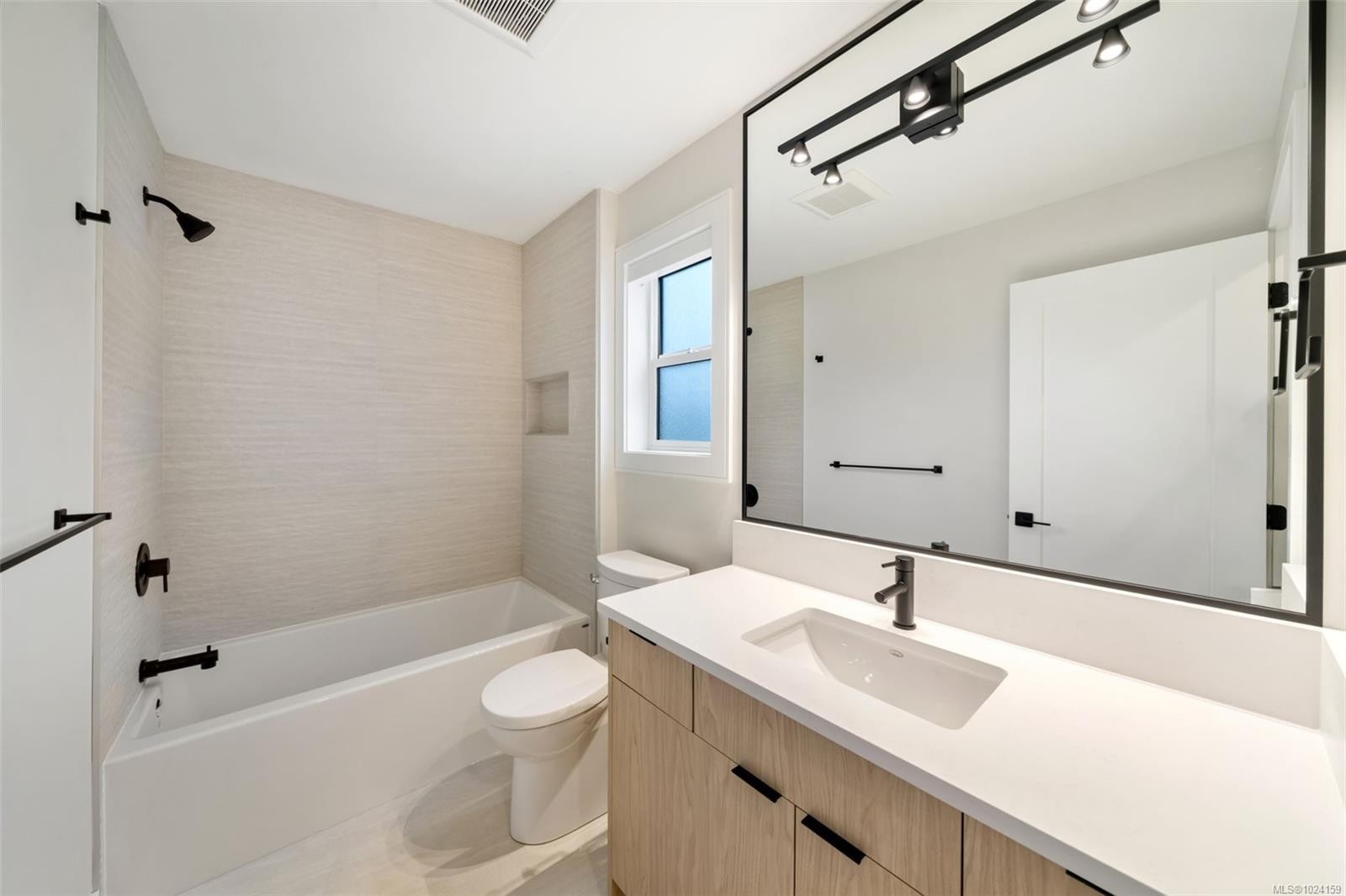 2510 Bronzite Pl, Langford, BC