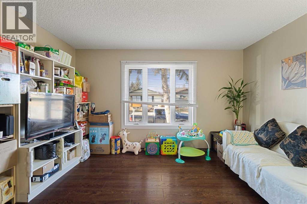 24 Bedford Road Ne, Calgary, AB - Indoor