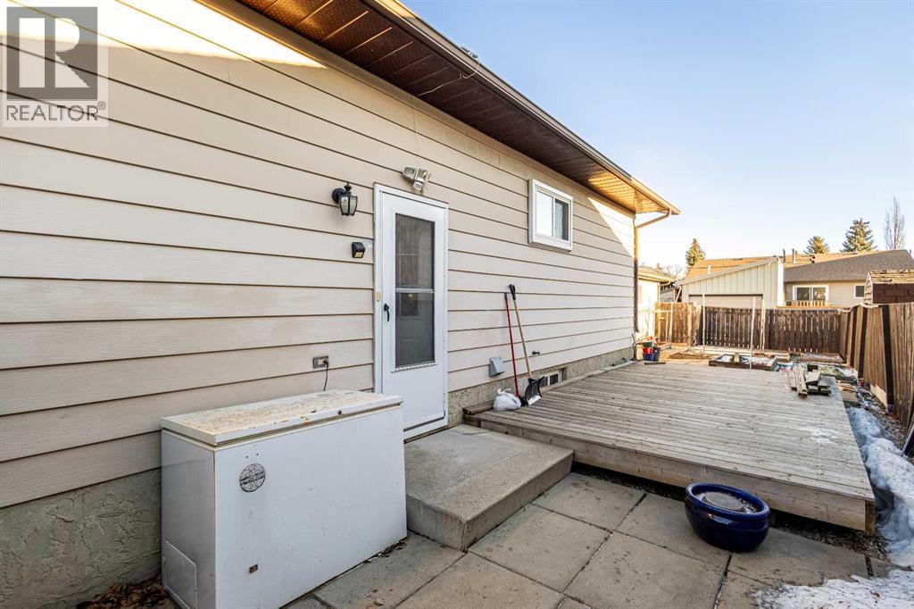 24 Bedford Road Ne, Calgary, AB - Outdoor With Exterior