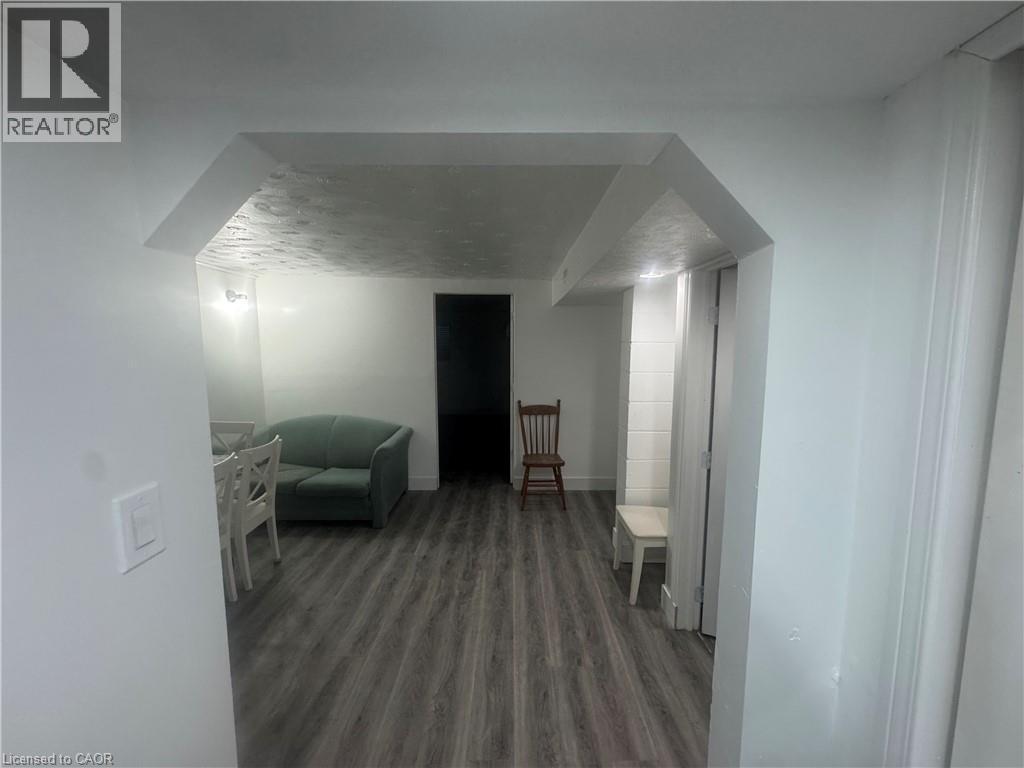 18 Ingleside Drive, Kitchener, ON - Indoor Photo Showing Other Room