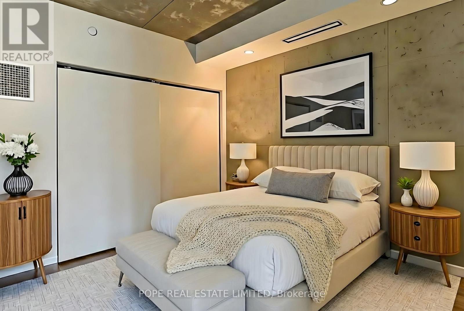 1408 - 111 Bathurst Street, Toronto, ON - Indoor Photo Showing Bedroom