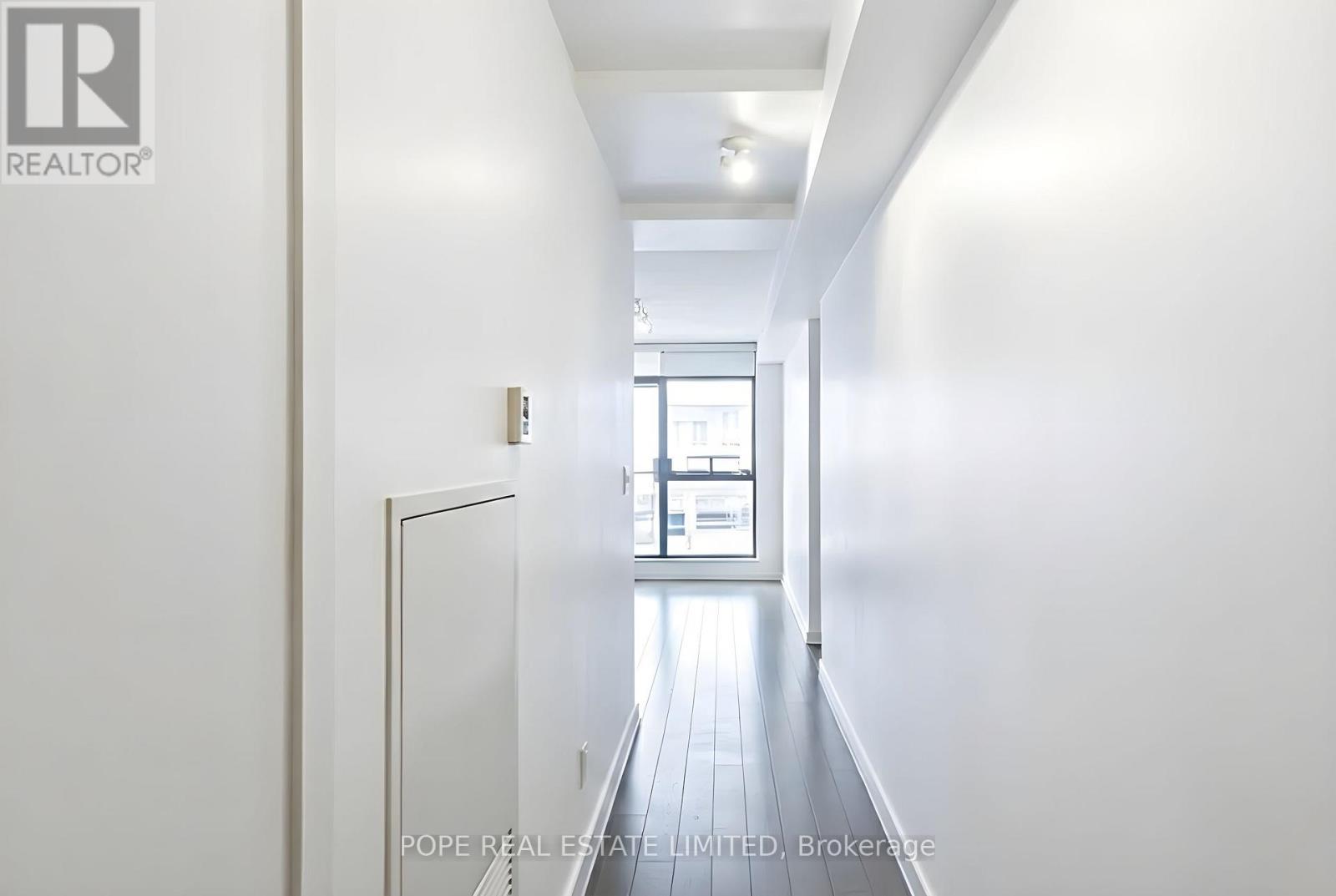 1408 - 111 Bathurst Street, Toronto, ON - Indoor Photo Showing Other Room