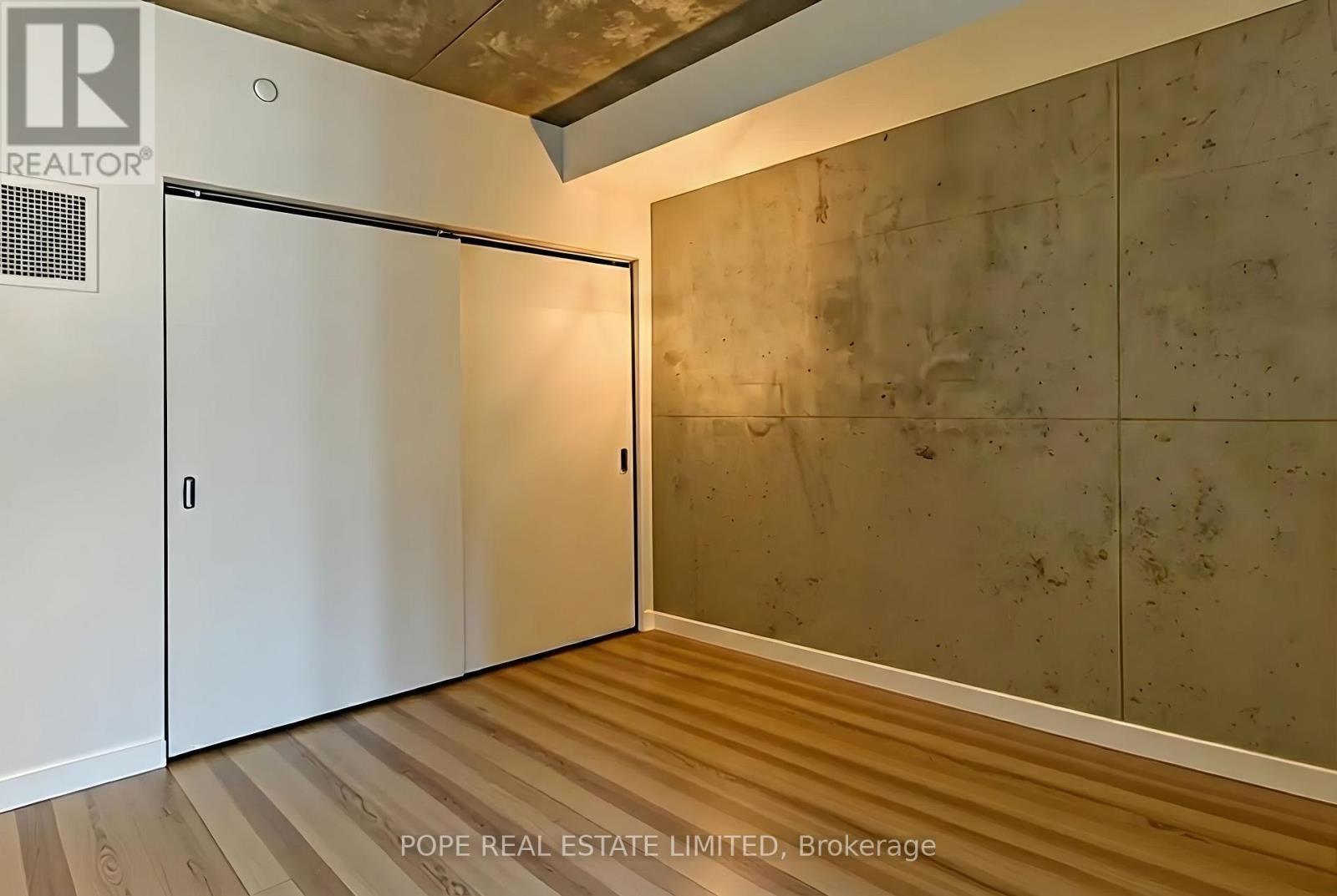 1408 - 111 Bathurst Street, Toronto, ON - Indoor Photo Showing Other Room