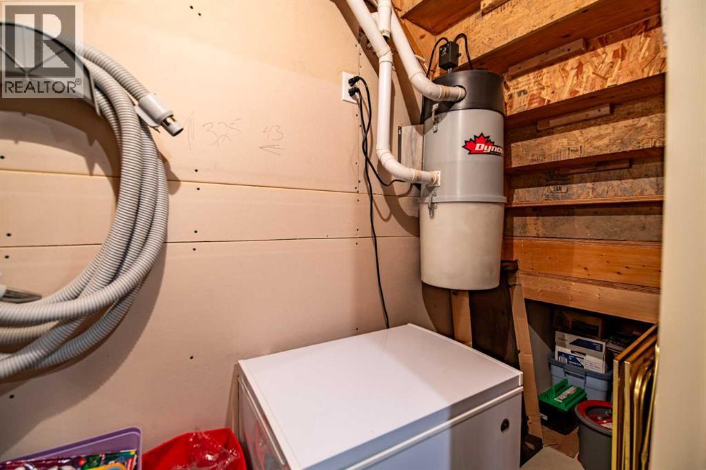 261 Jenner Crescent, Red Deer, AB - Indoor Photo Showing Basement