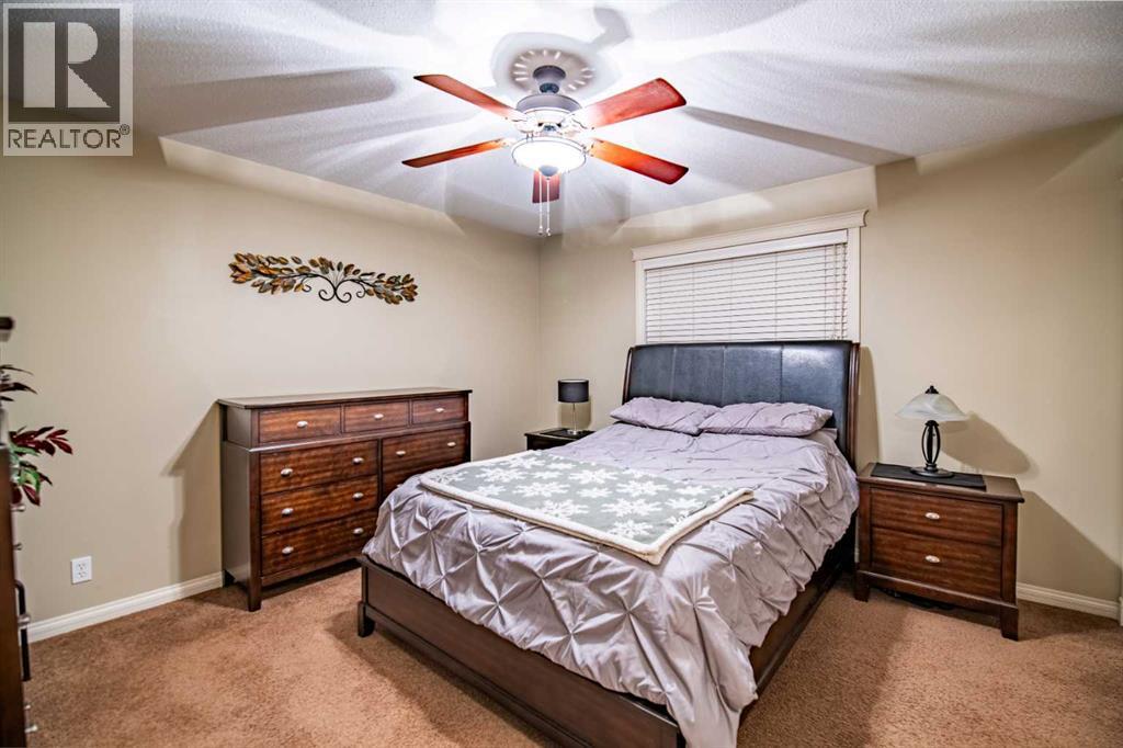 261 Jenner Crescent, Red Deer, AB - Indoor Photo Showing Bedroom