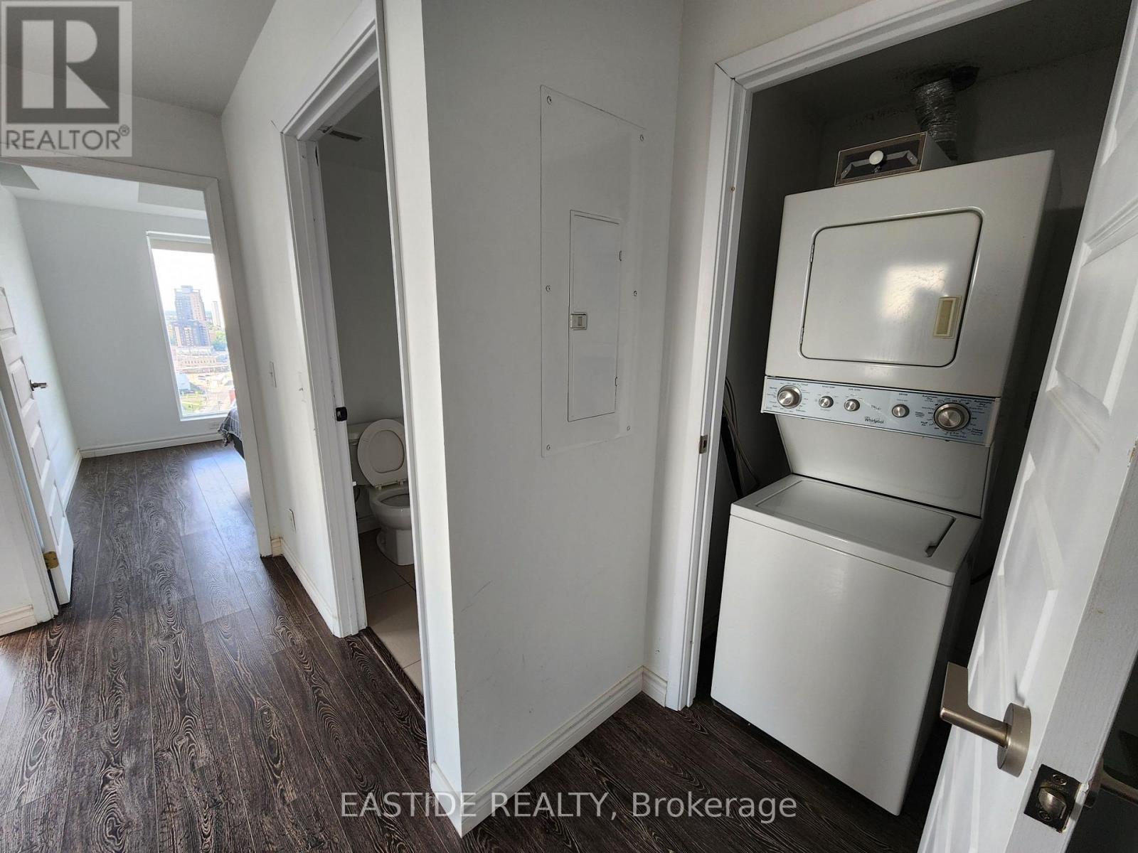 1805 - 158 King Street N, Waterloo, ON - Indoor Photo Showing Laundry Room