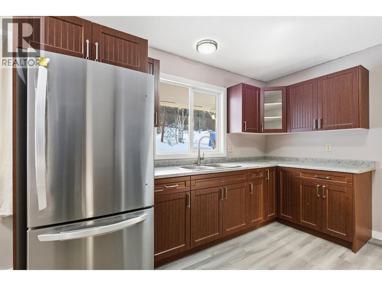 1012 Conrad Crescent, Williams Lake, BC - Indoor Photo Showing Kitchen