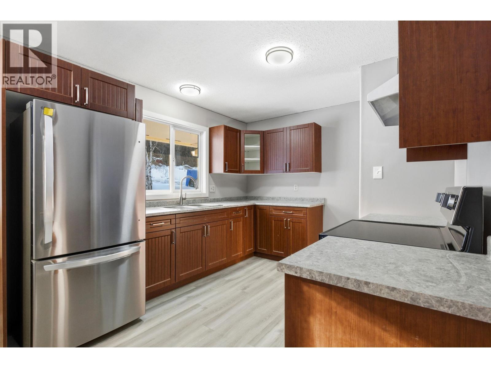 1012 Conrad Crescent, Williams Lake, BC - Indoor Photo Showing Kitchen