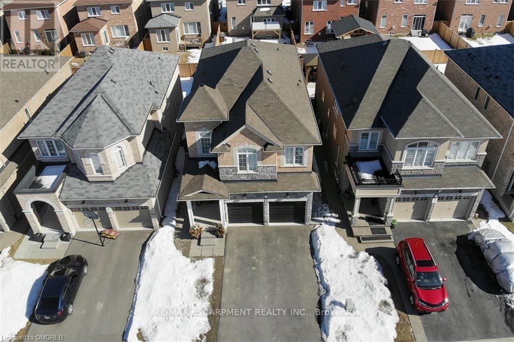 114 Chaumont Drive, Hamilton, ON - Outdoor With Facade