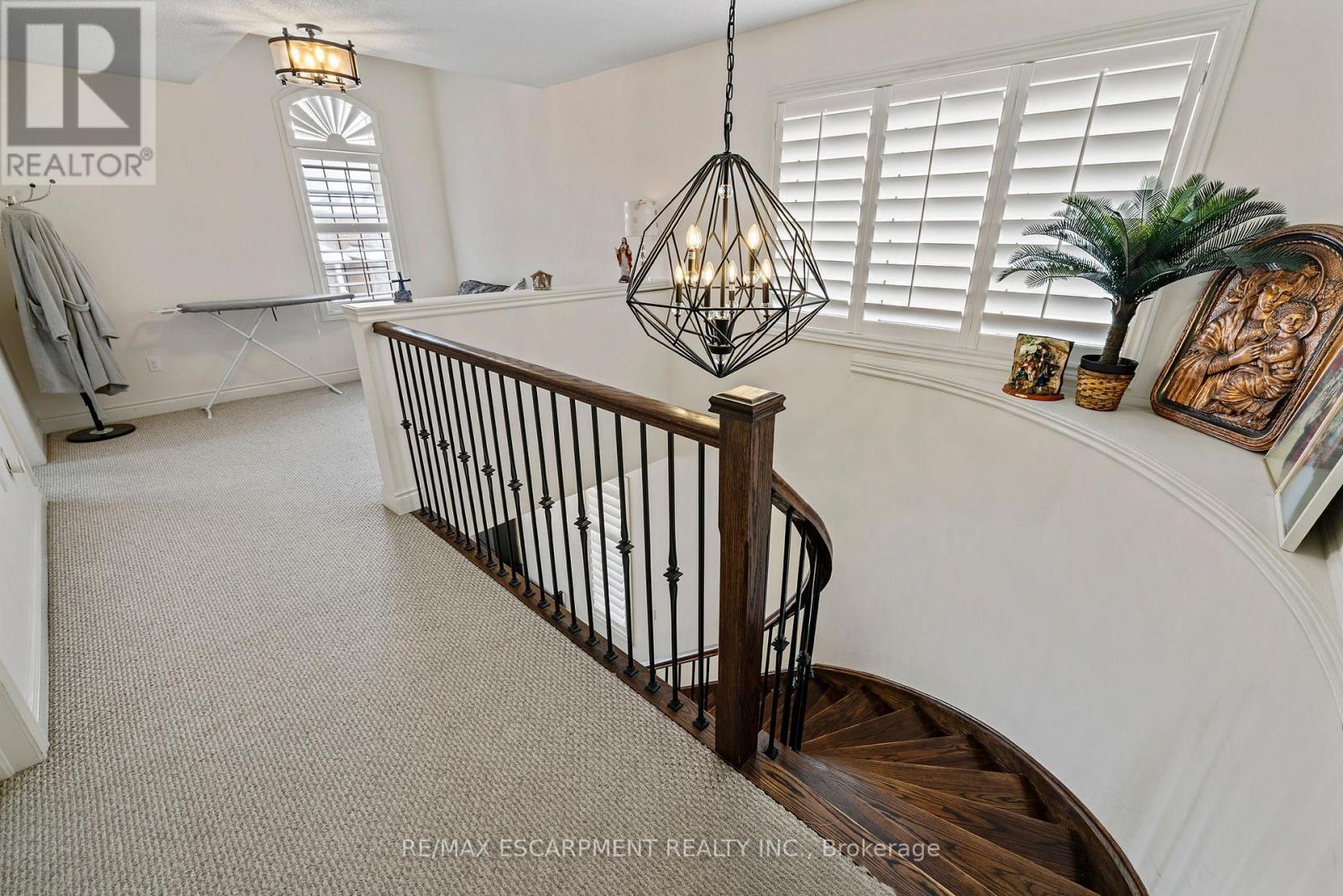 114 Chaumont Drive, Hamilton, ON - Indoor Photo Showing Other Room