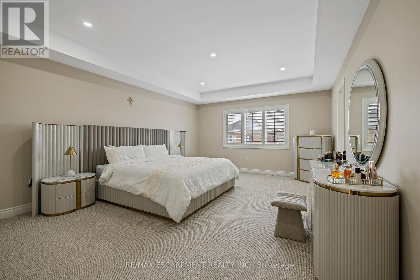 114 Chaumont Drive, Hamilton, ON - Indoor Photo Showing Bedroom