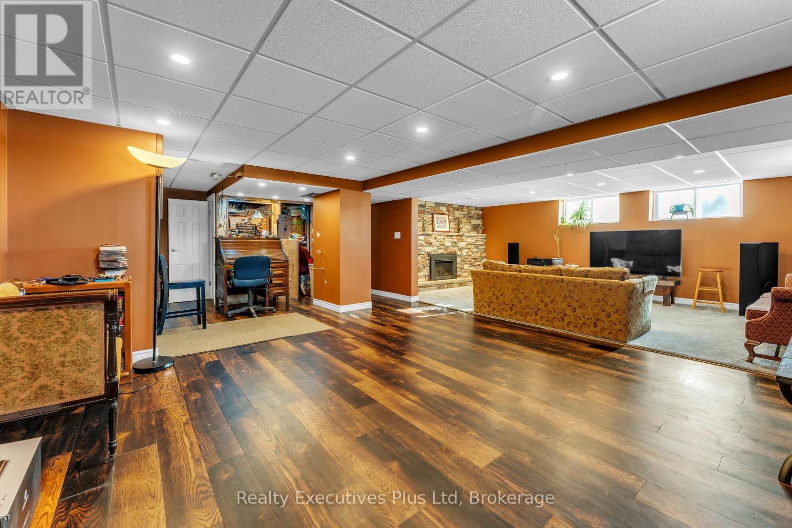 7050 County Road 2 Road, Loyalist (Lennox And Addington - South), ON - Indoor