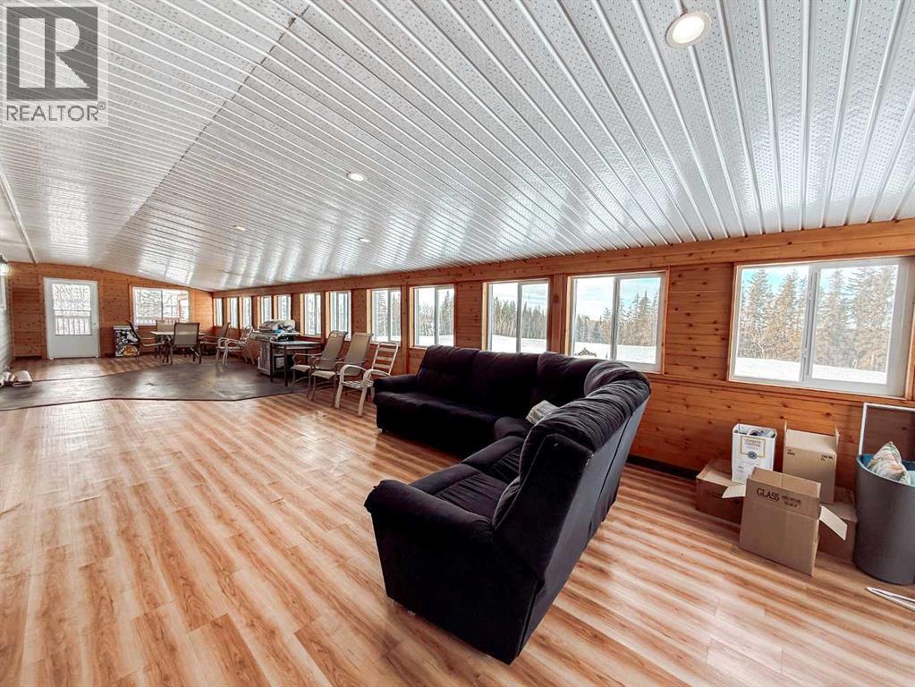 781004 42 Range, Rural Spirit River No. 133, M.D. Of, AB - Indoor