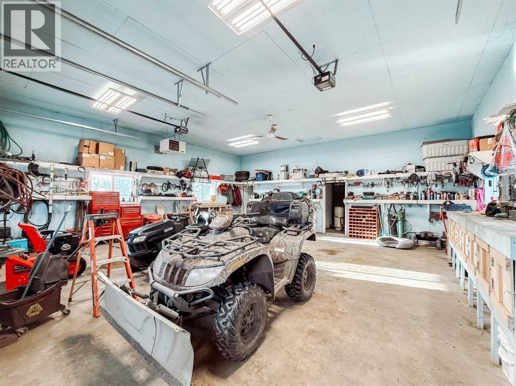 781004 42 Range, Rural Spirit River No. 133, M.D. Of, AB - Indoor Photo Showing Garage