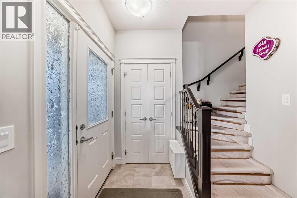 10097 46 Street Ne, Calgary, AB - Indoor Photo Showing Other Room