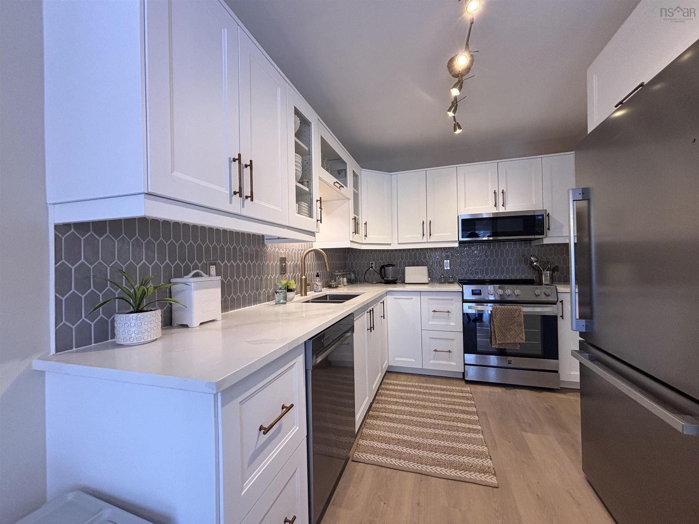 10 10 Stoneybrook Court, Clayton Park, NS