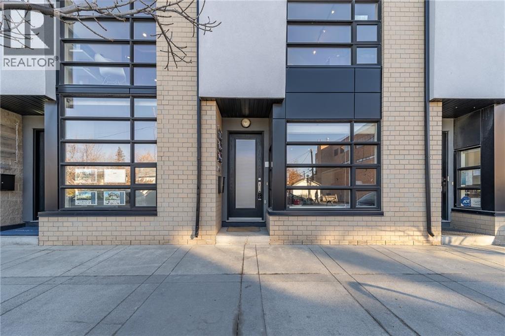 1029 1 Avenue Ne, Calgary, AB - Outdoor