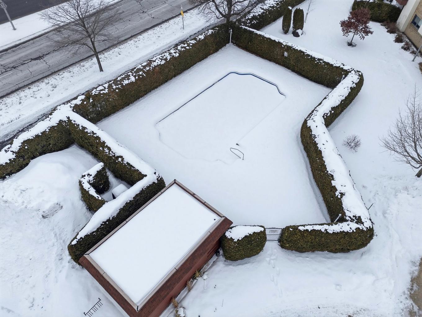 Piscine - 107-600 Rue Des Tilleuls, Saint-Bruno-De-Montarville, QC - Outdoor