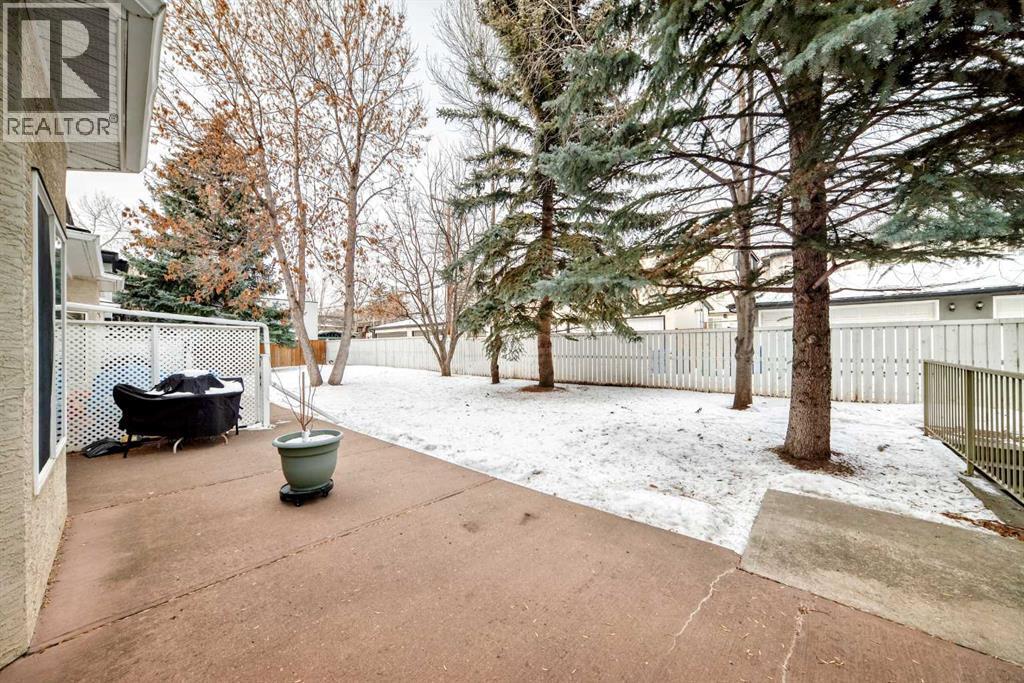 106, 628 56 Avenue Sw, Calgary, AB - Outdoor