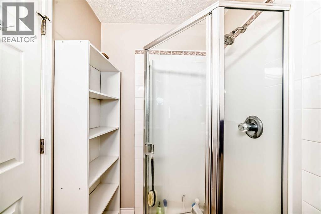 106, 628 56 Avenue Sw, Calgary, AB - Indoor